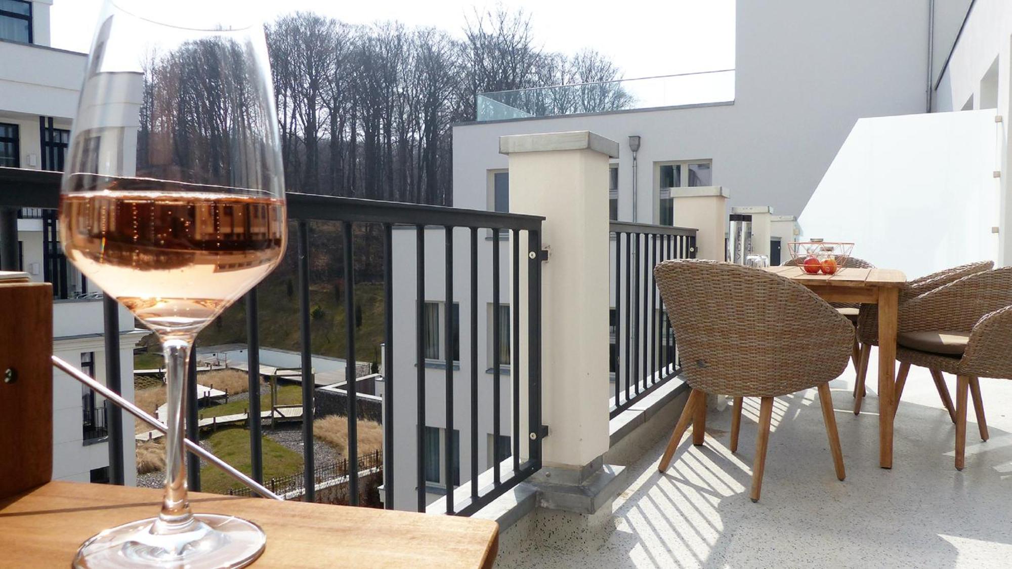 Pool Und Sauna Mit Meerblick, Direkt An Der Seebruecke - First Sellin Fewo 3 8 Dış mekan fotoğraf
